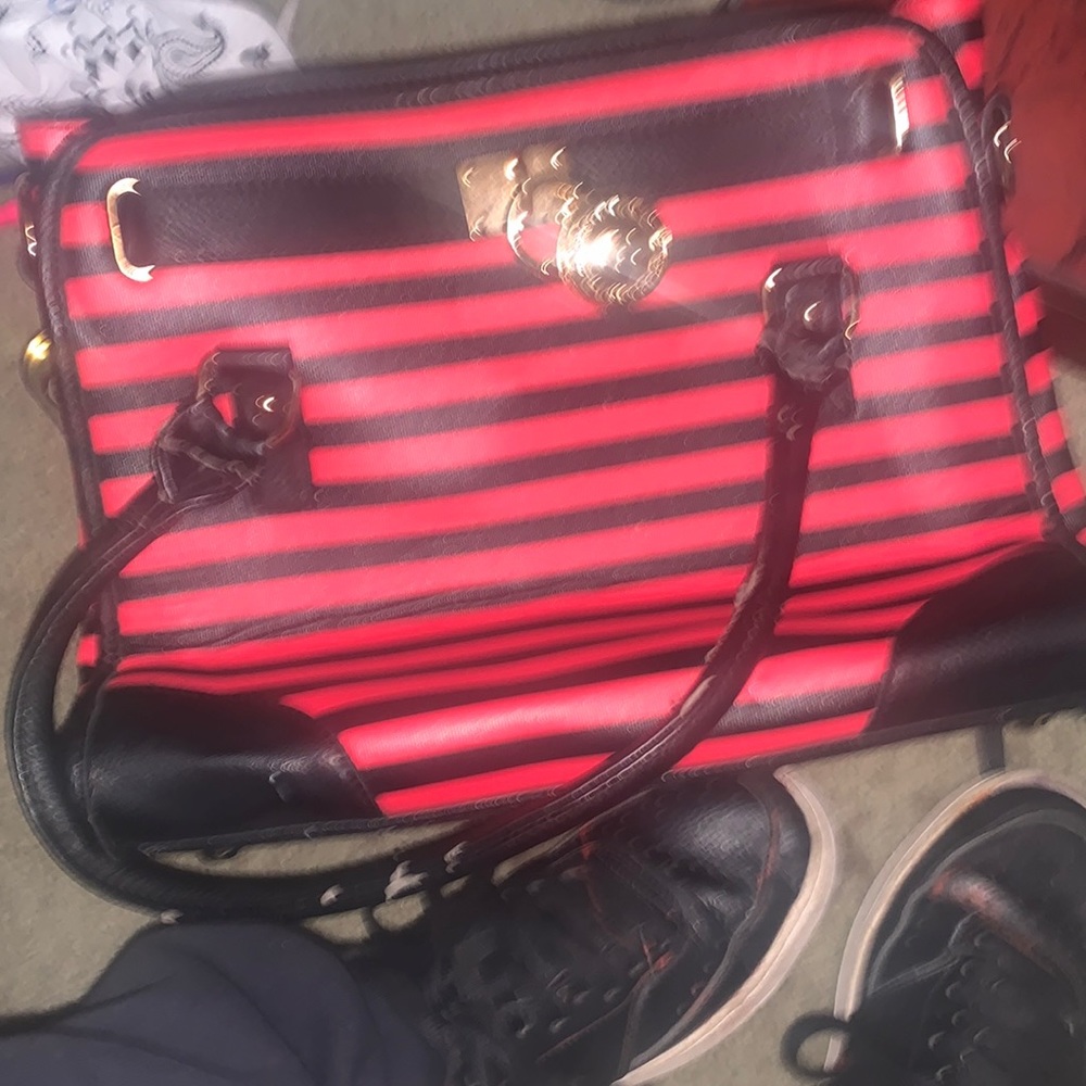 Purse negotiable hmu